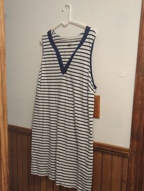 Lands End  Striped V-Neck Sleeveless Dress - White & Navy